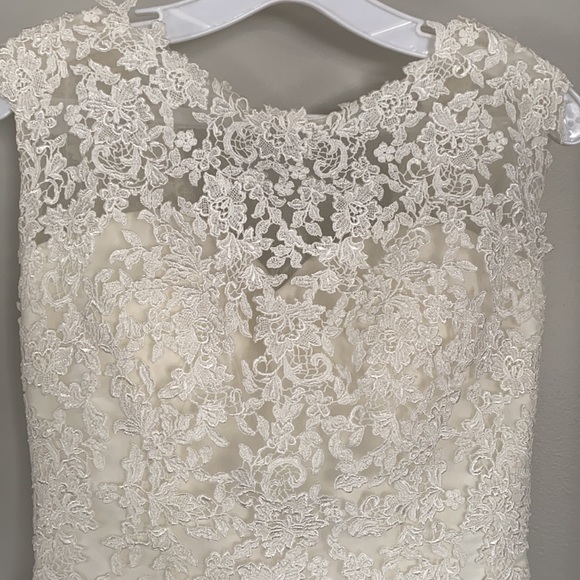 Stella York wedding dress - Picture 3 of 7